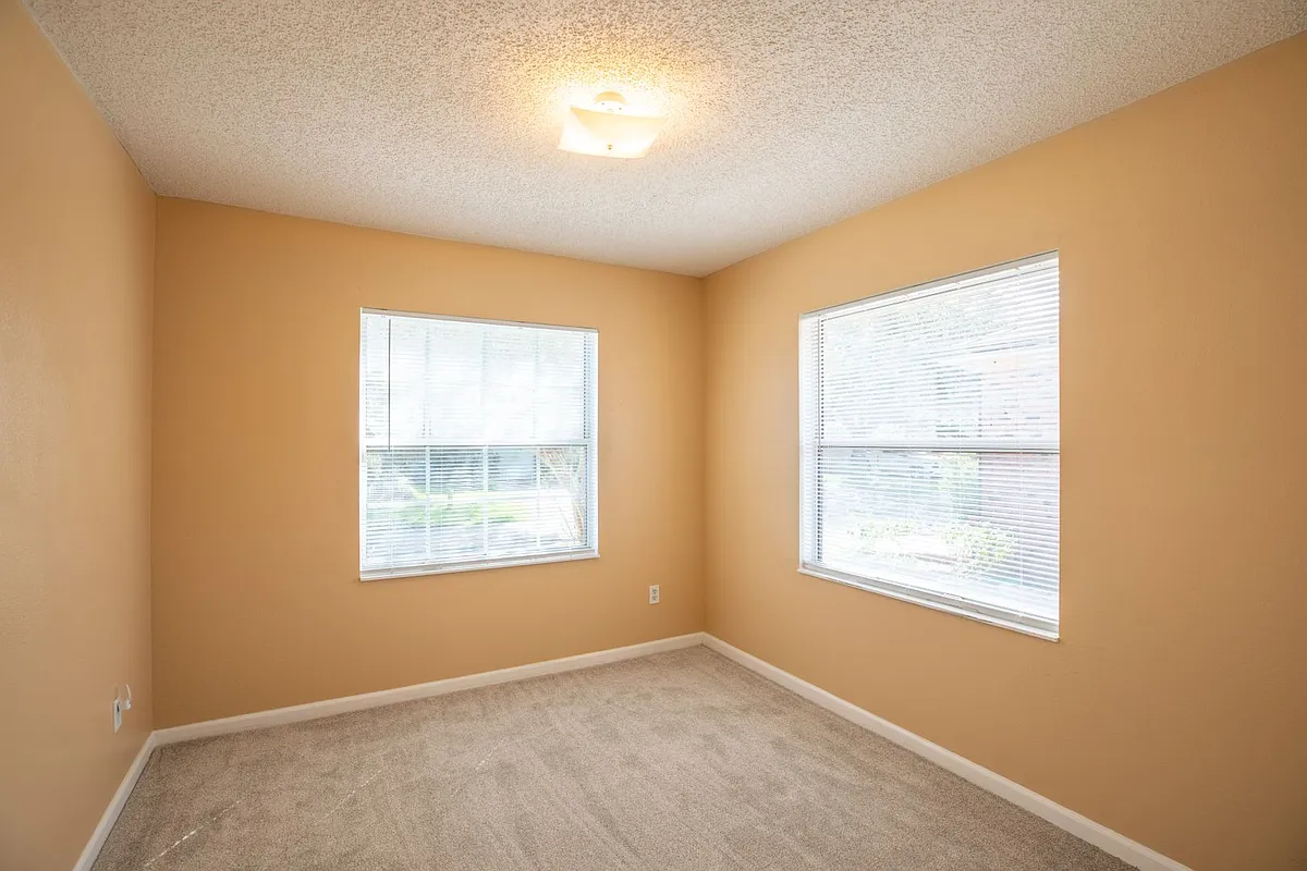 Building Photo - 2548 Americas Cup Cir E
