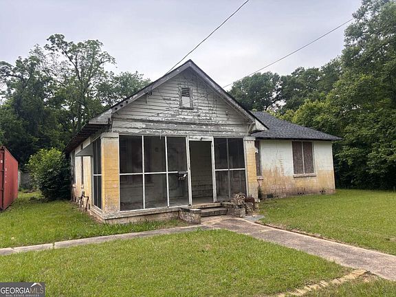 3rd image of 2918 9th St