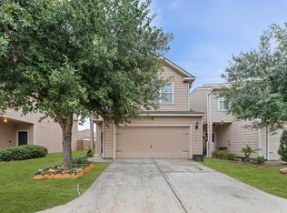 17118 Common Point Dr, Houston, TX 77090