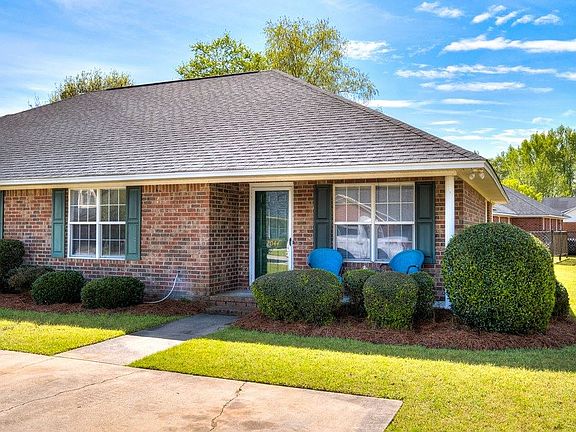 2nd image of 2044 Essex Dr