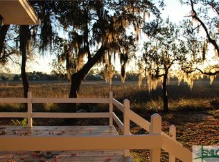 169 Oak Island Dr, Midway, GA 31320