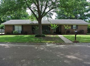 1187 Morrison Dr, Grenada, MS 38901