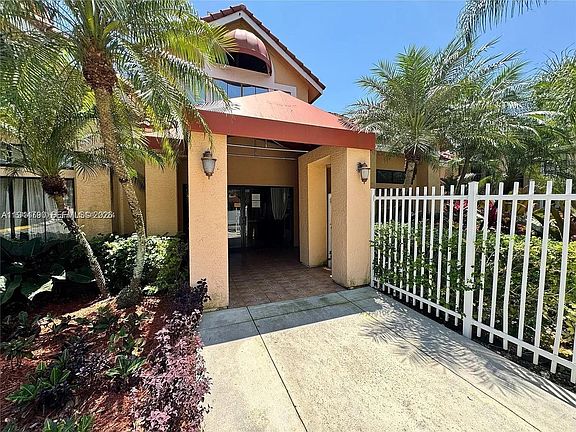 3rd image of 15581 SW 104th Ter APT 222