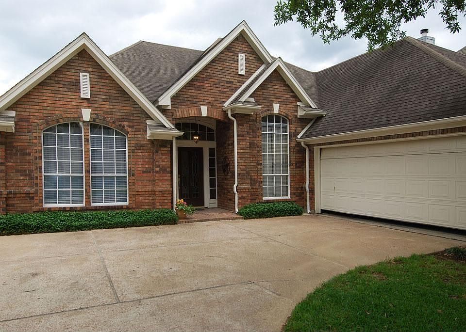 2nd image of 1314 W Forest Dr
