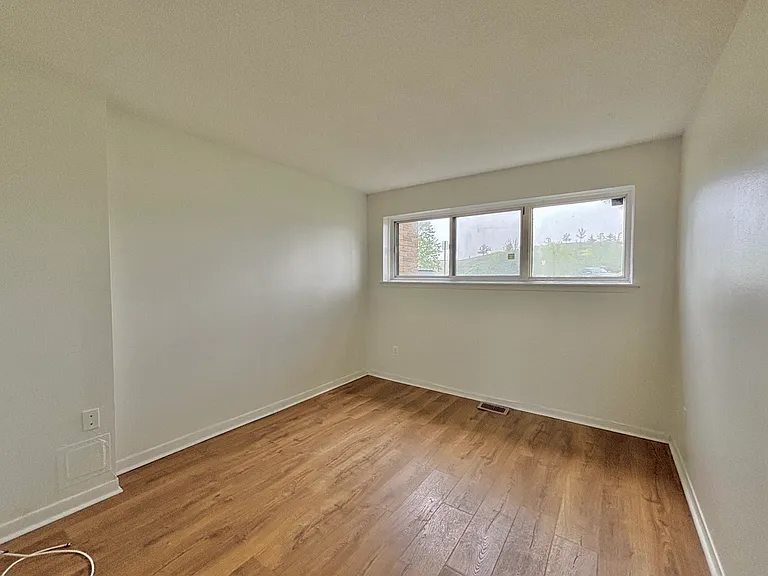 425 Rathburn Rd E #74 — Photo 13