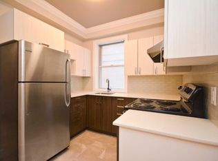 393 Nelson St #1, Ottawa, ON K1N7S6