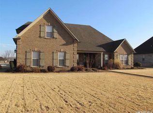 9 Gateway Dr, Jackson, TN 38305