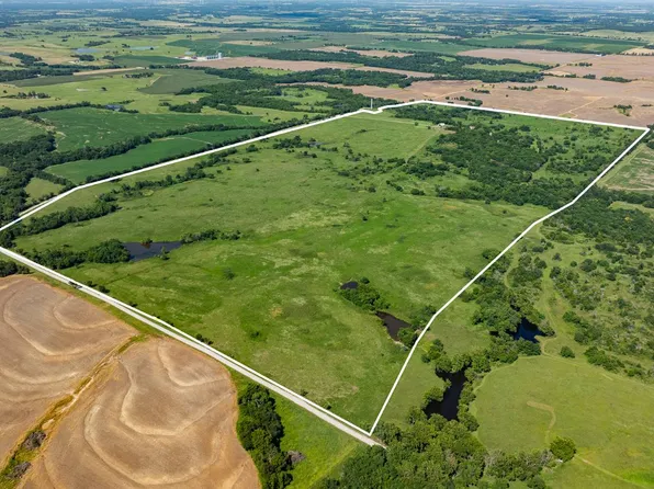 5370 County Road 6400, Cherryvale, KS 67335