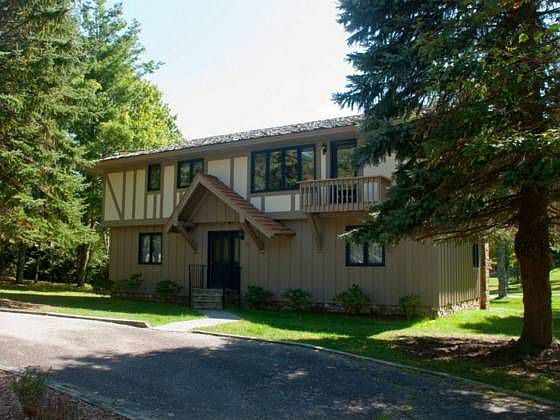 2nd image of 108 Old Field Rd