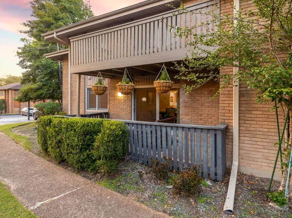 726 Hedgegrove Dr APT 3, Memphis, TN 38117