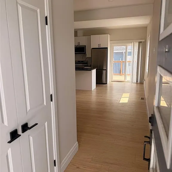 2936 Langlois Ave — Photo 3