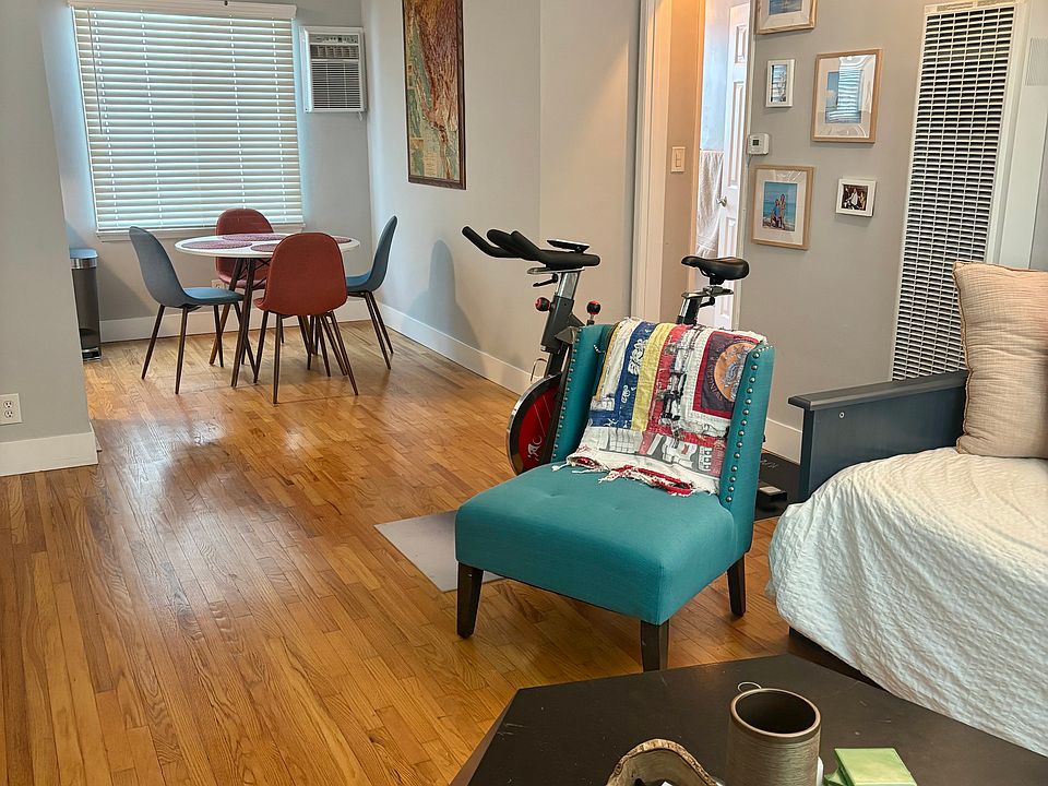 1st image of 16144 W Sunset Blvd #3