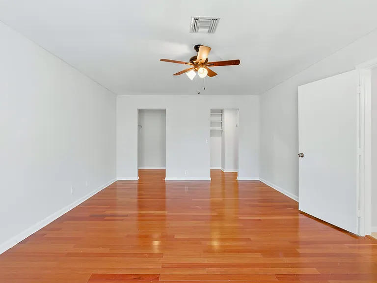 1235 Sussex St — Photo 36
