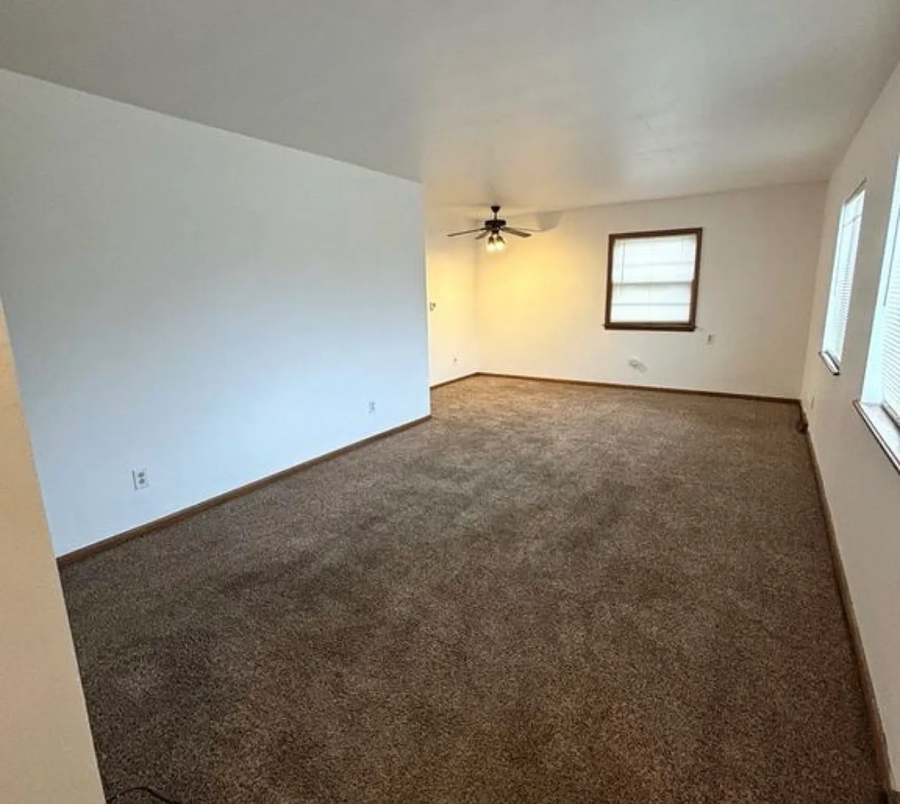 2 bed, 960 sqft, $875 — Photo 3