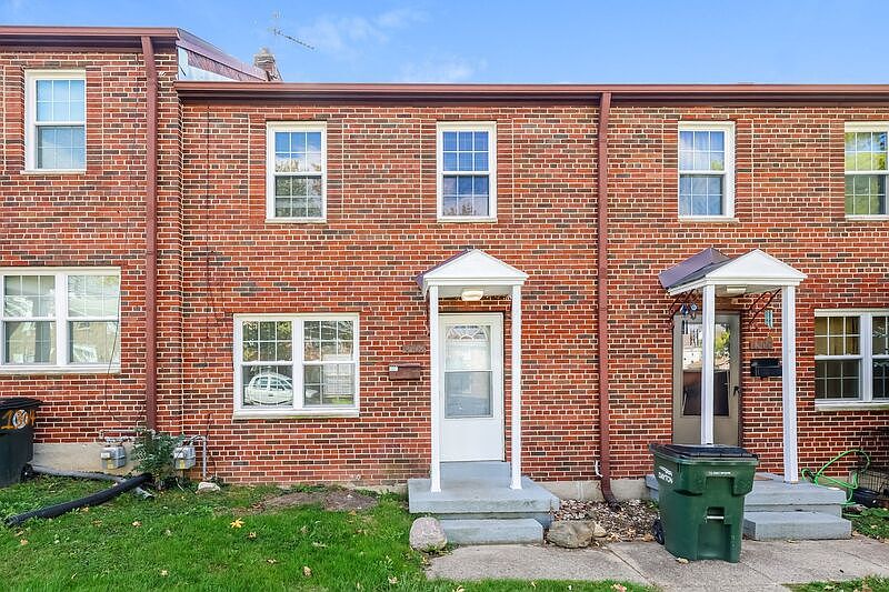 1st image of 1302 Chardon Ct