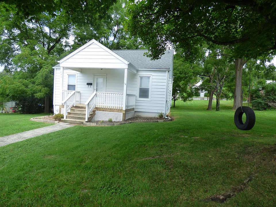 1st image of 240 W Fulton St
