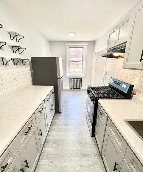 162 Park Ave — Photo 11