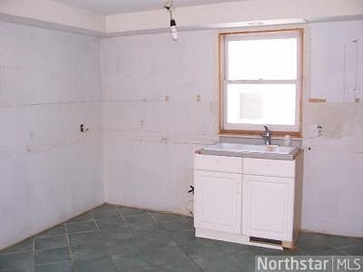 3rd image of 419 19th Ave NE