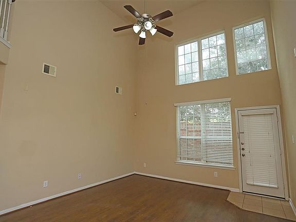 3rd image of 1202 Glenwood Canyon Ln