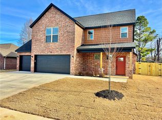 602 Oakley St, Pea Ridge, AR 72751