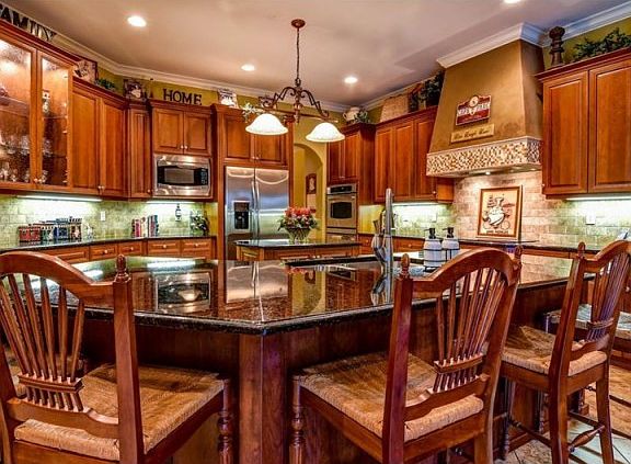 4th image of 2111 Carroll Landing Dr