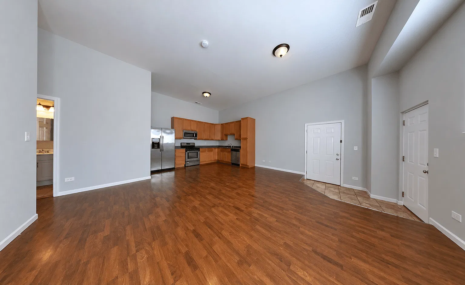 1300 N Western Ave — Photo 4