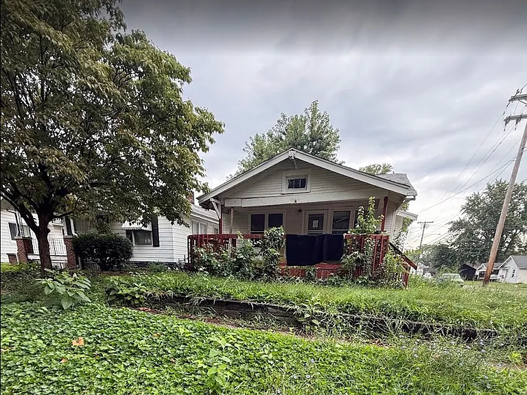1690 E Johns Ave — Photo 11
