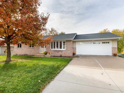 141 Summer Dr, Dubuque, IA, 52002
