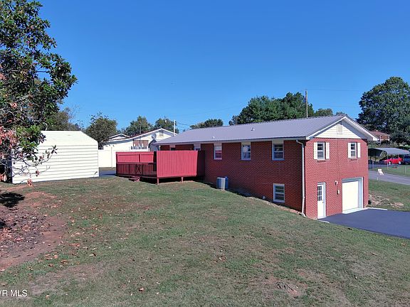 2nd image of 128 Valley Dr