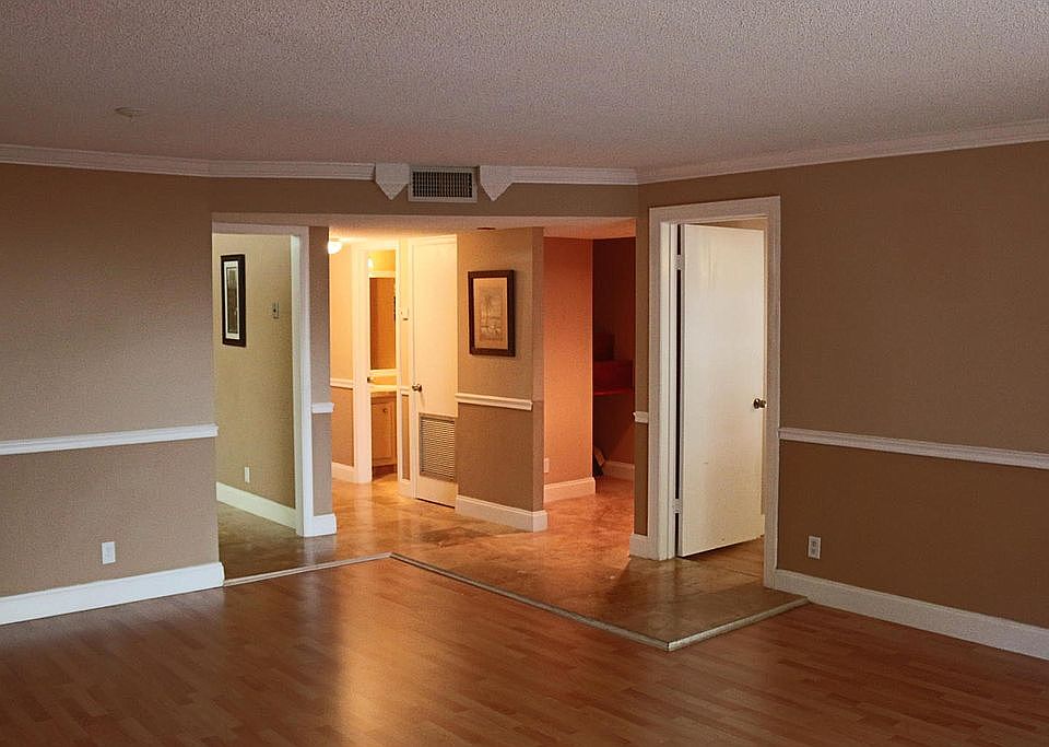 Dining Room & Hallway