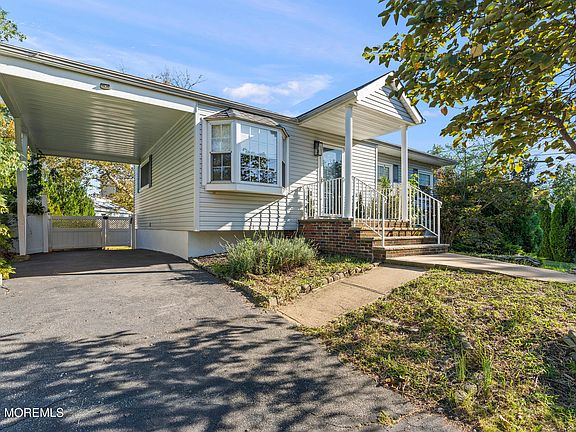 3rd image of 7 Kentucky Drive