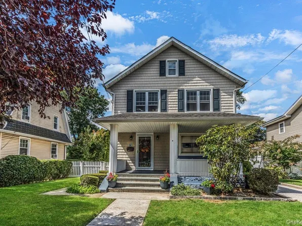 21 Clark Avenue, Lynbrook, NY 11563