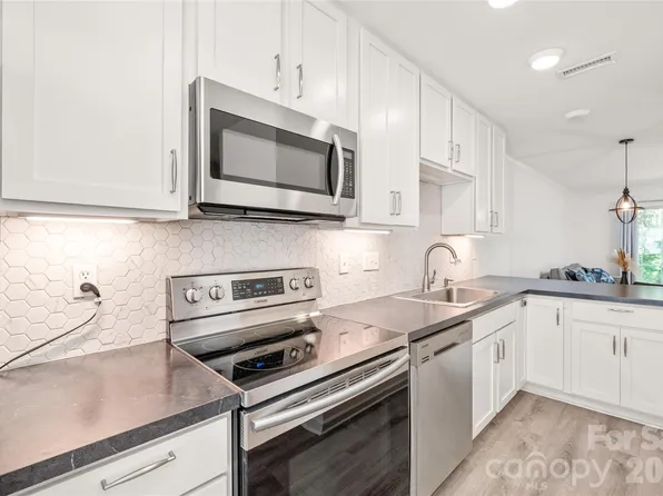 204 Heritage Pkwy, Fort Mill, SC 29715