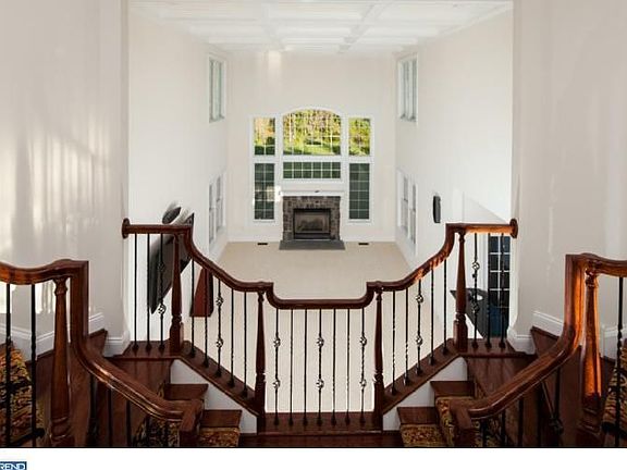4th image of 1310 Healy Ct