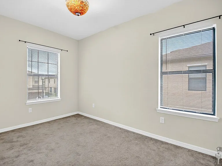 2833 Troubadour St — Photo 34