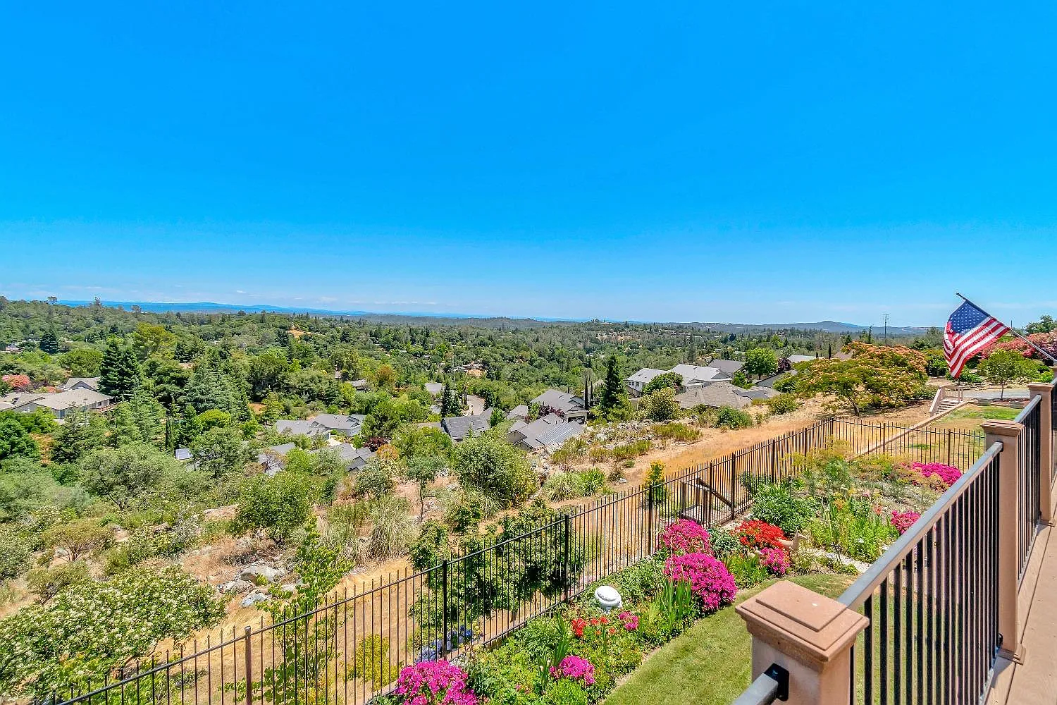 920 El Oro Dr photo 1