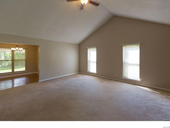 3rd image of 723 Quincy Ct