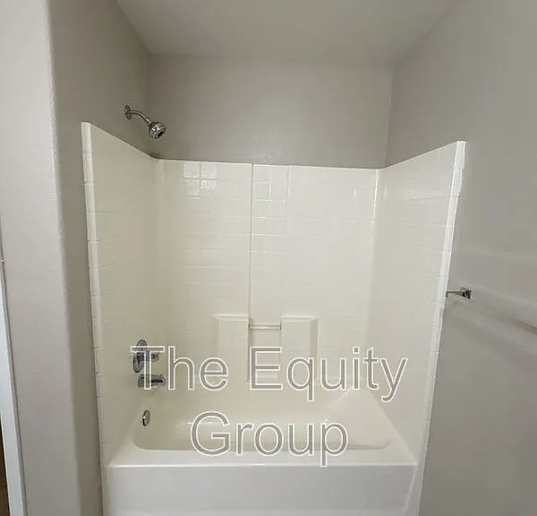 2918 N Terrace St — Photo 14