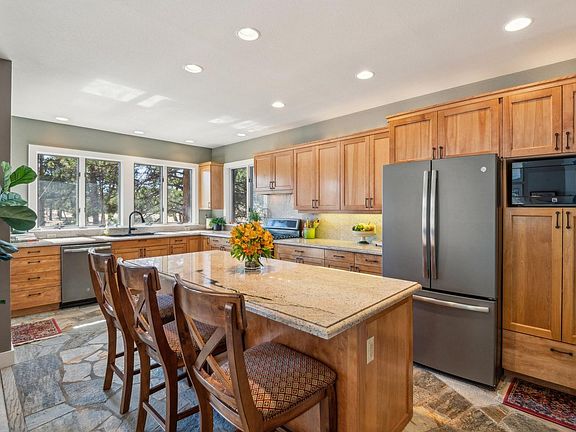 3rd image of 146 Ponderosa Ct