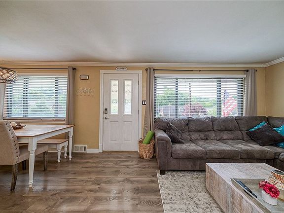 5th image of 20 Short St