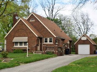 531 S 2nd Ave, Canton, IL 61520