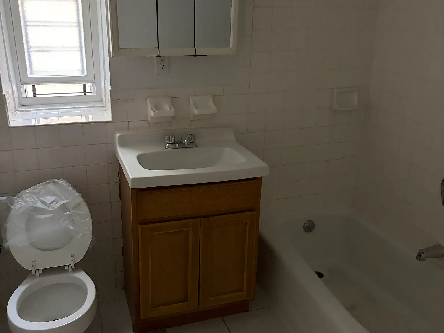 2 bed, 1400 sqft, $2,300 — Photo 4