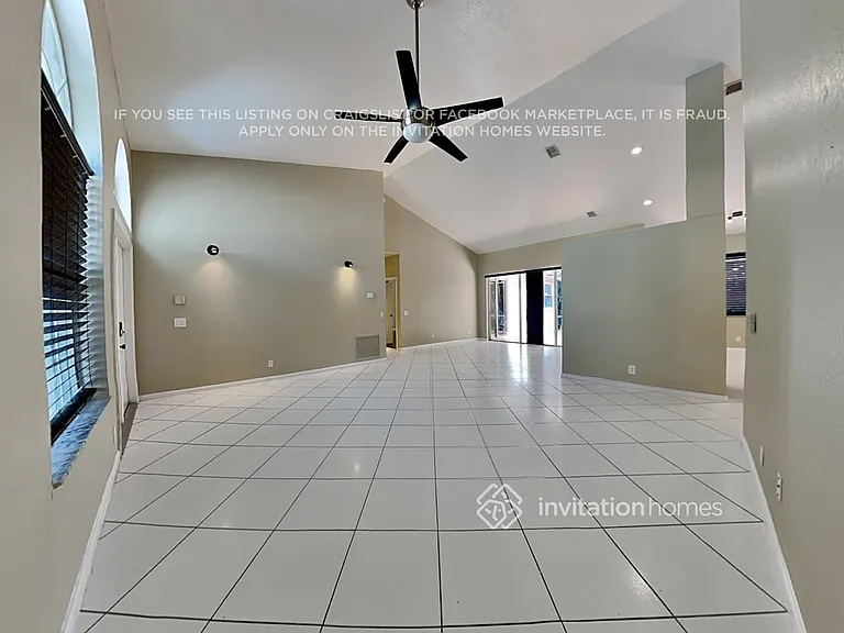 5477 NW 57th Way — Photo 3