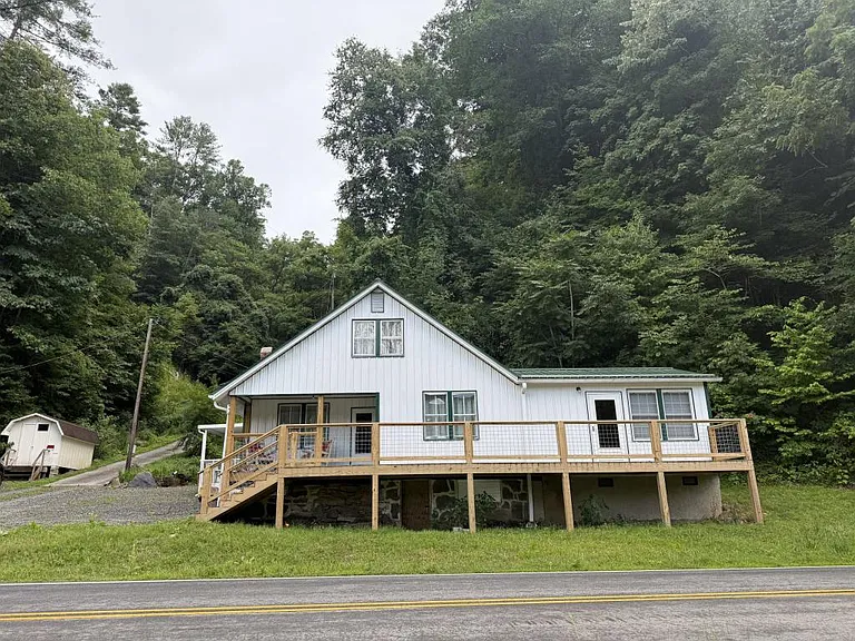 1187 State Highway 251 — Photo 2