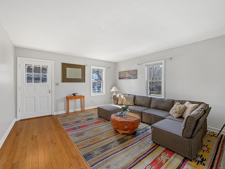 1st image of 3760 Thornton Dr #1
