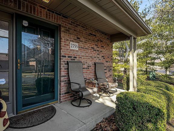 2nd image of 2755 Laurel Wind Blvd