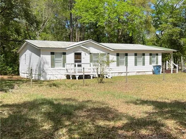 36 Fred Ave, Waynesville, GA 31566