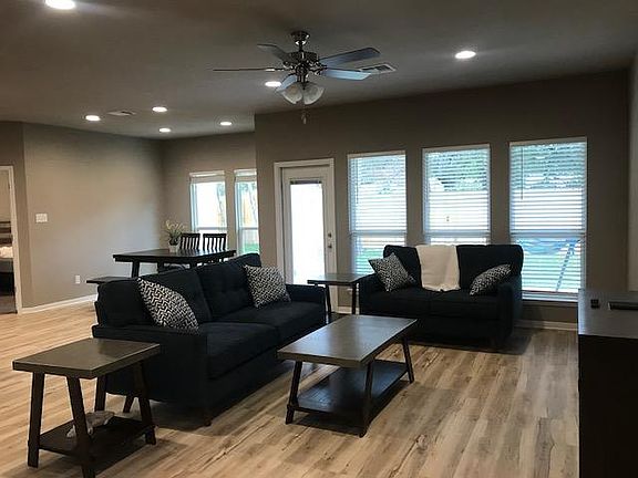 5th image of 4033 Aransas Dr