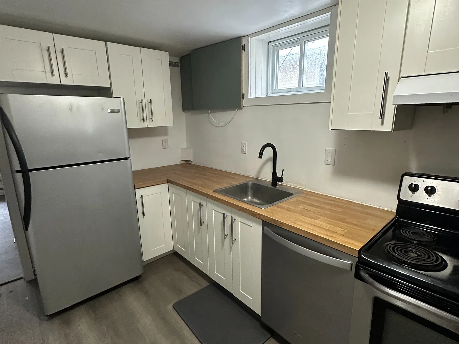 2 bed, $1,600 — Photo 2
