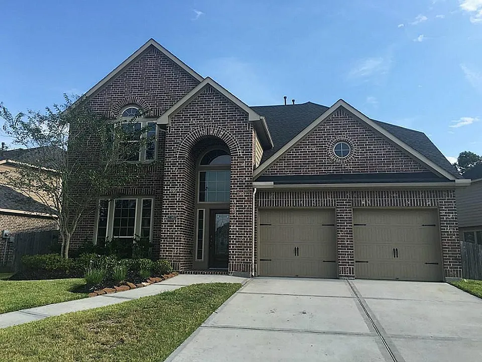 27802 Amy Willow Ln